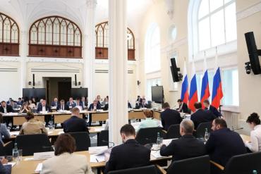 Фото  Алексей Текслер: Платформенная экономика требует особого регулирования и налоговых новаций 
