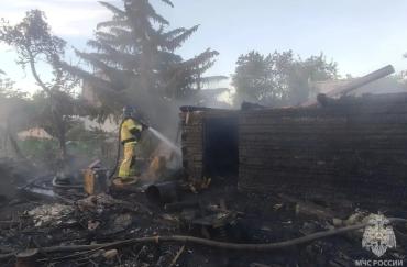 Фото В Челябинске на пожаре в саду "Дружба" погибли три человека