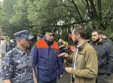 Фото Ночью в Твери из-за налёта БПЛА загорелся один из резервуаров «Тверской нефтебазы»