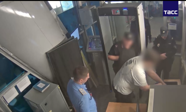Фото В метро Санкт-Петербурга задержали украинского агента с замаскированной бомбой