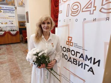 Фото Надежда Дида стала первой обладательницей знака Почетный ветеран Тракторозаводского района