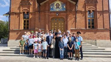 Фото Дети посетили Храм Александра Невского в Челябинске