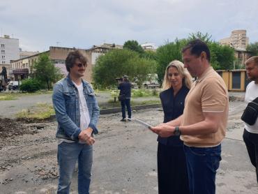Фото Сергей Буяков посетил объекты благоустройства в Центральном районе Челябинска