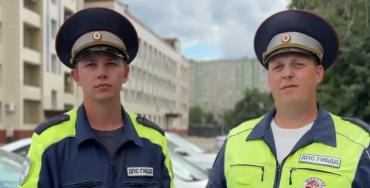 Фото В Челябинске автоинспекторы помогли матери найти сына-потеряшку