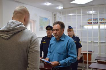 Фото В СИЗО Златоуста осуждённым вручили аттестаты о полном среднем образовании 