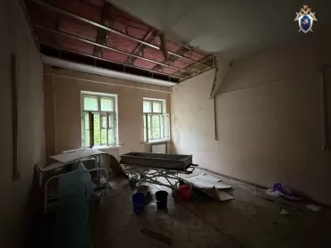 Фото По факту обрушения потолка в стационаре Златоуста возбуждено уголовное дело