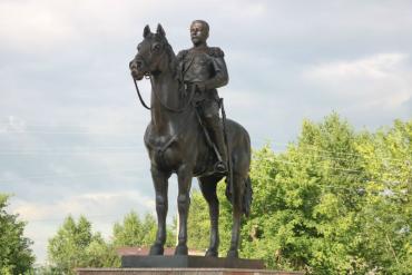 Фото В Челябинской области открыли памятник цесаревичу Николаю II
