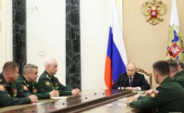 Фото Путин объявил о кадровых перестановках в руководстве Минобороны РФ и группировках войск
