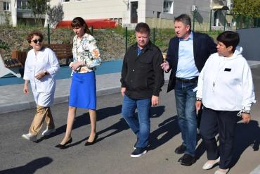Фото В Саткинском муниципальном округе новые поликлиники: работу оценили вице-губернатор и министр здравоохранения
