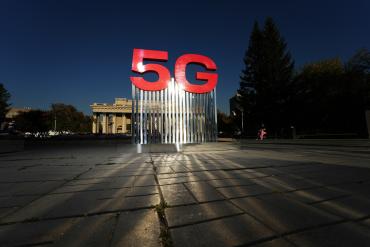 Фото В России впервые запустили коммерческие сети связи 5G
