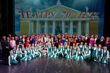 Фото Челябинский театр оперы и балета отпраздновал 70-летие большим юбилейным концертом