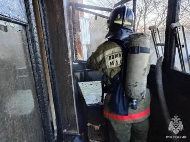 Фото Причиной пожара на балконе в Челябинске стала непотушенная сигарета соседей