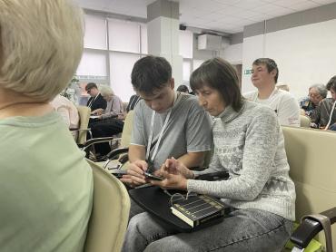 Фото Челябинских пенсионеров научили защищаться от интернет-мошенников