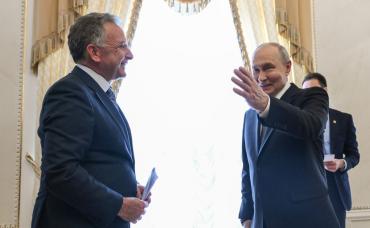 Фото Президент РФ Путин и спецпосланник главы США Уиткофф встретились в Санкт-Петербурге