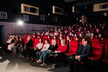Фото Кино в регионе: челябинцам рассказали о грантах, кинолабораториях и работе с реальными историями