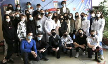 Фото Челябинские лицеисты окунулись в увлекательную жизнь медицинского вуза