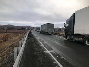 Фото На М-5 в районе массовой аварии организовано реверсивное движение