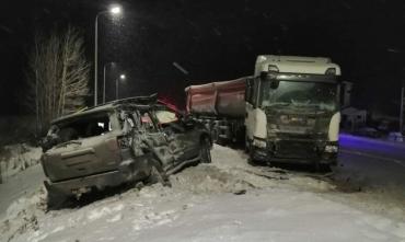 Фото В Челябинской области в ДТП с фурой погибла пассажир легковушки