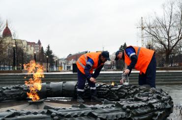 Фото Мемориал «Вечный огонь» в Челябинске приведут в порядок