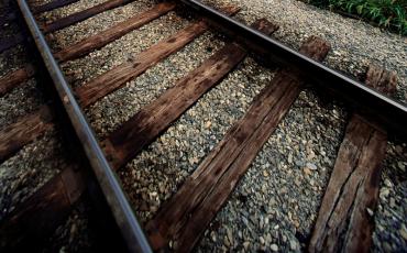 Фото Грузовой поезд насмерть сбил пьяного еманжелинца