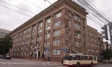 Фото Челябинск остро нуждается в медсестрах и воспитателях, сварщиках и слесарях
