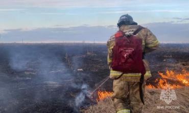 Фото В Копейске пожарные отстояли СНТ «Станкостроитель-3»