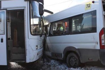 Фото Скончался один пострадавший в ДТП с участием маршрутки и автобуса