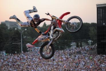 Фото Жители Челябинска увидели главное FMX-событие года