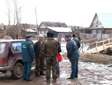 Фото В Сатке и Верхнем Уфалее ситуация с паводком стабилизируется