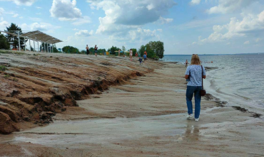 Фото В Челябинске от сильного ливня пострадали два муниципальных пляжа