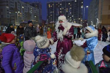 Фото В «Академе» отметили Новый год всем двором