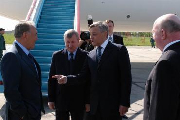 Фото Президент Казахстана Нурсултан Назарбаев прибыл с рабочей поездкой в Челябинск