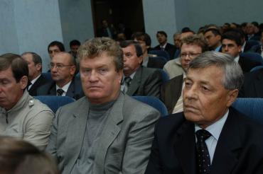 Фото Лидер &quot;Единой России&quot; на Южном Урале Владимир Мякуш: «Я в политике с  восемнадцати лет» (интервью, фото)