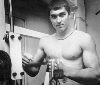 Фото Артем Клименко из Челябинска стал десятикратным чемпионом мира по армспорту