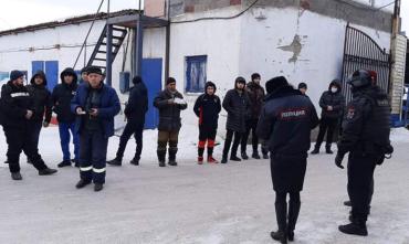 Фото Южноуральские полицейские устроили облаву на мигрантов