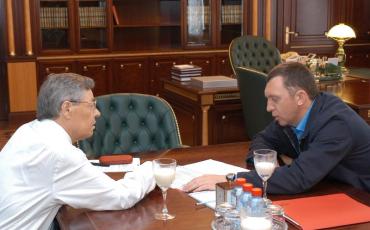 Фото Петр Сумин и Олег Дерипаска обсудили вопросы развития машиностроения