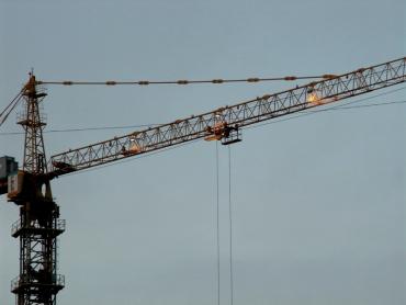 Фото Полпред Петр Латышев поздравляет строителей с профессиональным праздником