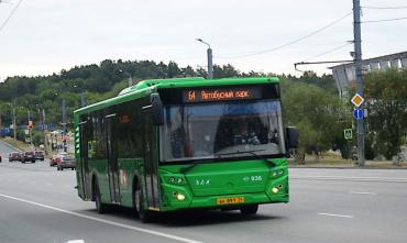 Фото Все муниципальные автобусы Челябинска до конца года оснастят валидаторами