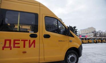 Фото В Челябинской области 22 муниципалитета получили 33 школьных автобуса