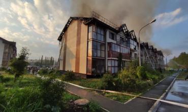 Фото Жители Залесья, где накануне загорелся дом от удара молнии, объявили сбор помощи пострадавшим 