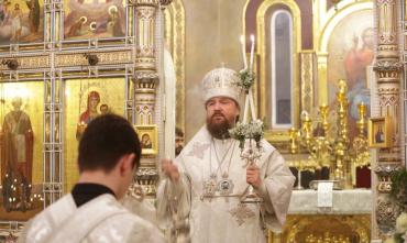 Фото Митрополит Григорий совершил литургию в Рождественскую ночь