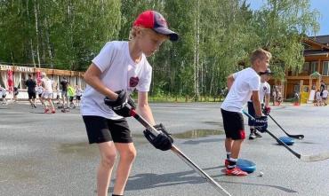 Фото Юные хоккеисты проходят тренировочные сборы в «Солнечной долине»