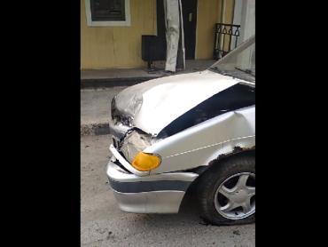 Фото В Златоусте «жучка» наехала на банк
