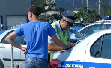 Фото Полиция выяснила: «Яндекс.Такси» в Челябинске работает с массой нарушений, отсюда и множество ДТП