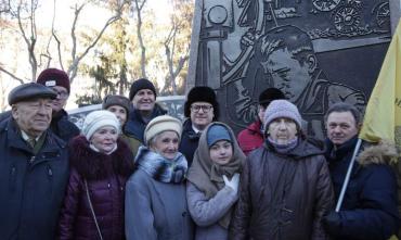 Фото В Челябинске торжественно открыли стелу «Город трудовой доблести»