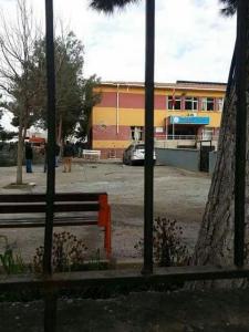 Фото В результате взрыва школы в Турции погибли два человека