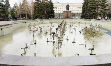 Фото Главный фонтан Челябинск планируют запустить 30 апреля