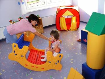 Фото В коркинском детсаду провисали потолки и потрескались стены