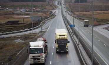 Фото В Челябинской области из-за жары ограничено движение большегрузов по трассам