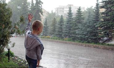 Фото В среду в Челябинской области – дожди, грозы, град